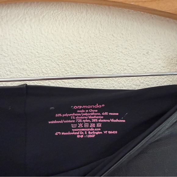 Commando Perfect Control Faux Leather Legging in Black Medium - Picture 4 of 5